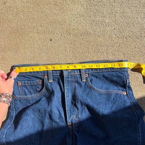 Vintage Levi’s 505 Made in Canada 32x30 Regular Fit Straight Leg Jeans - Picture 10 of 13